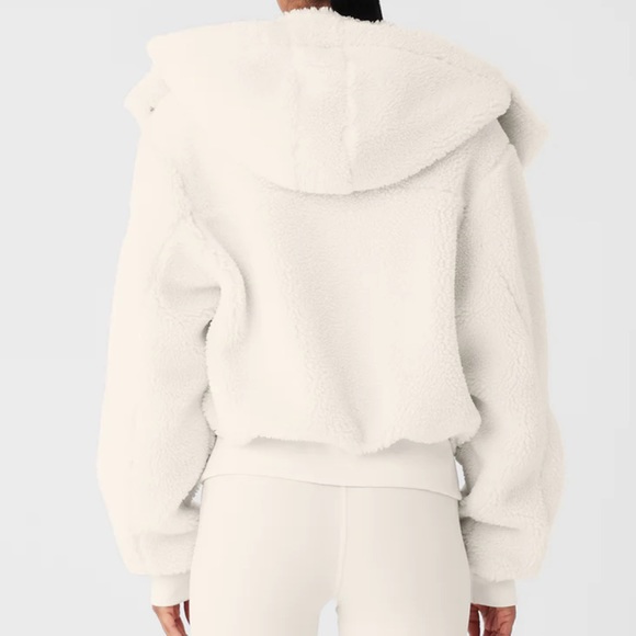 Alo Foxy Sherpa Jacket. Size M - Picture 2 of 6